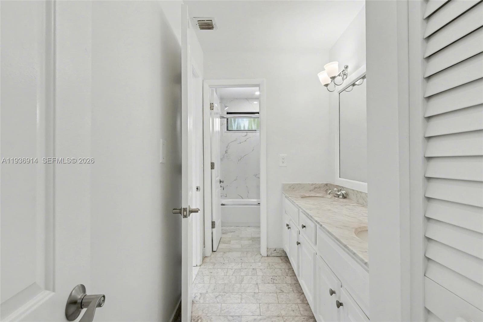 523 NE 38th St #6 photo 22