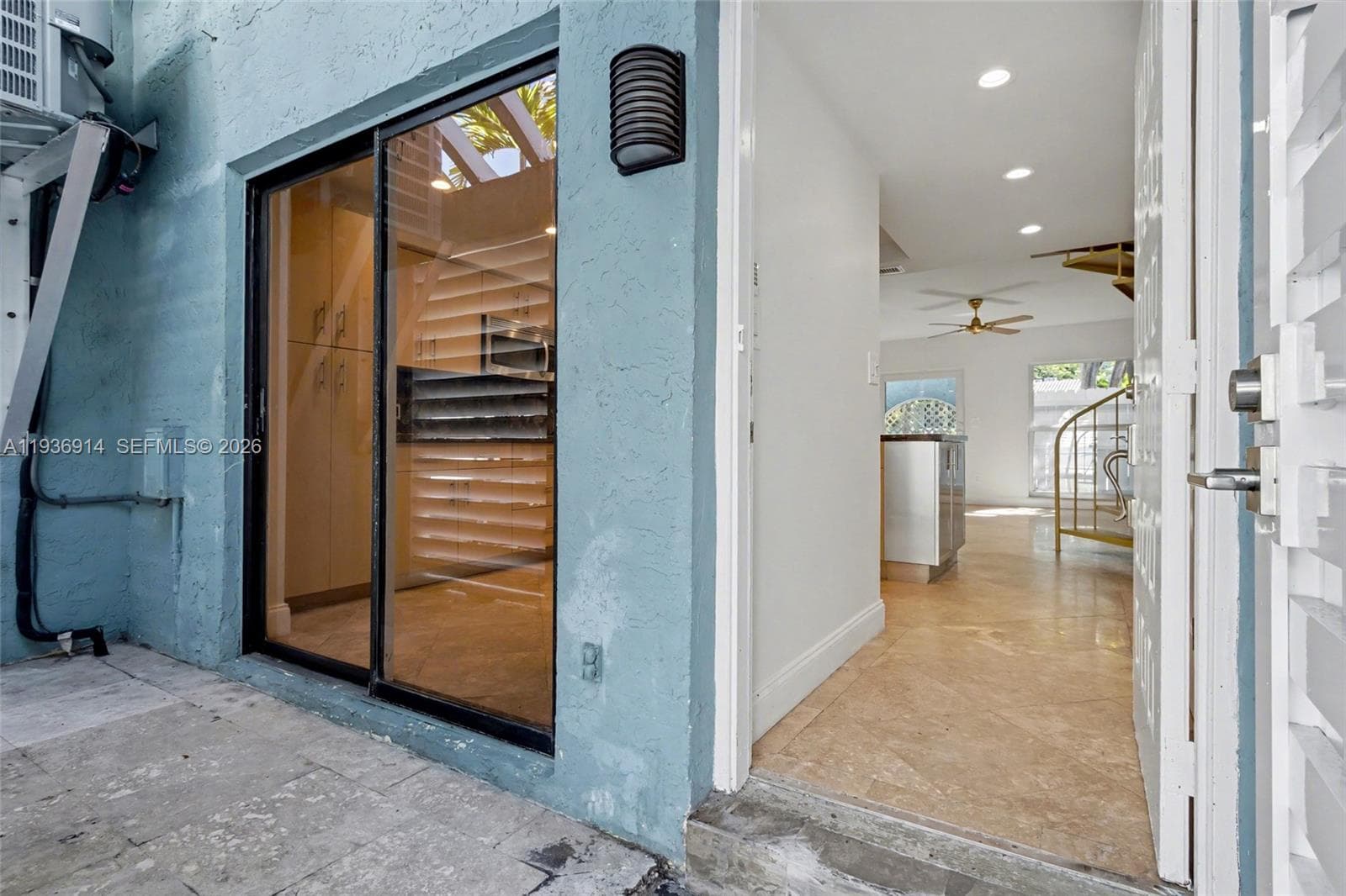 523 NE 38th St #6 photo 36