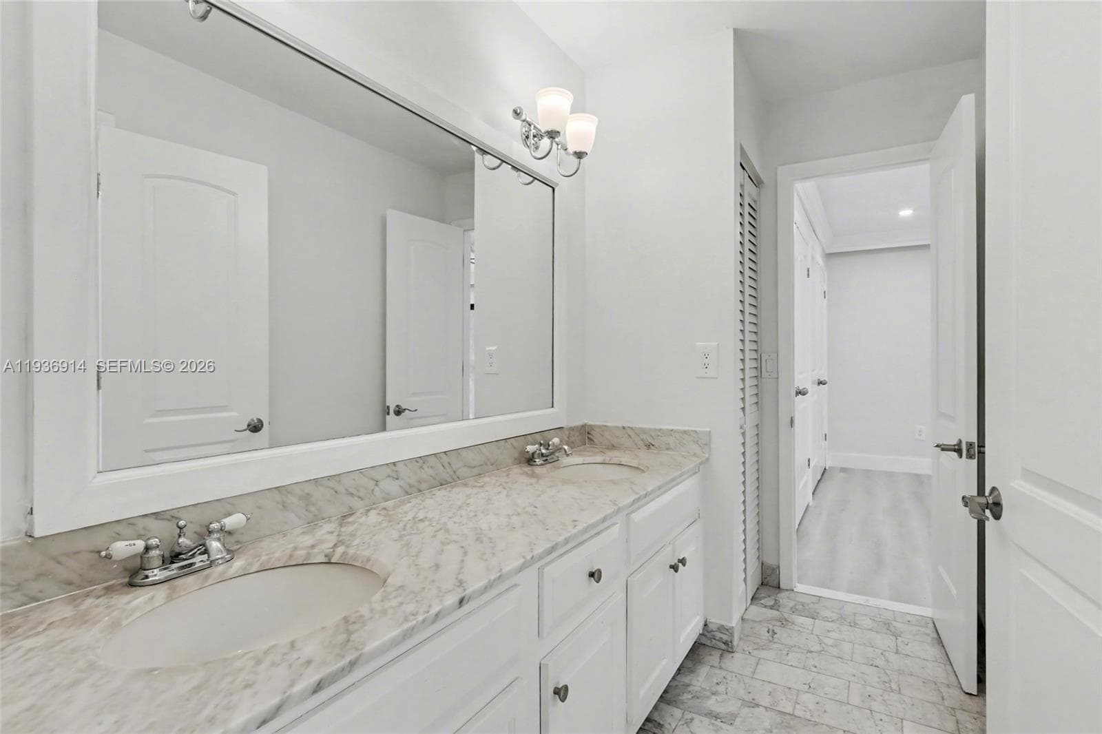 523 NE 38th St #6 photo 20