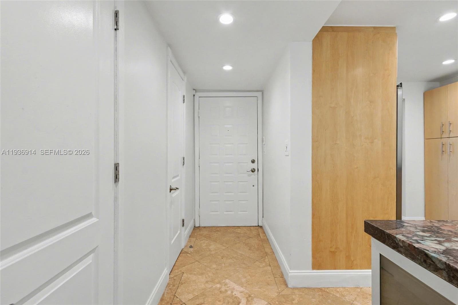 523 NE 38th St #6 photo 35