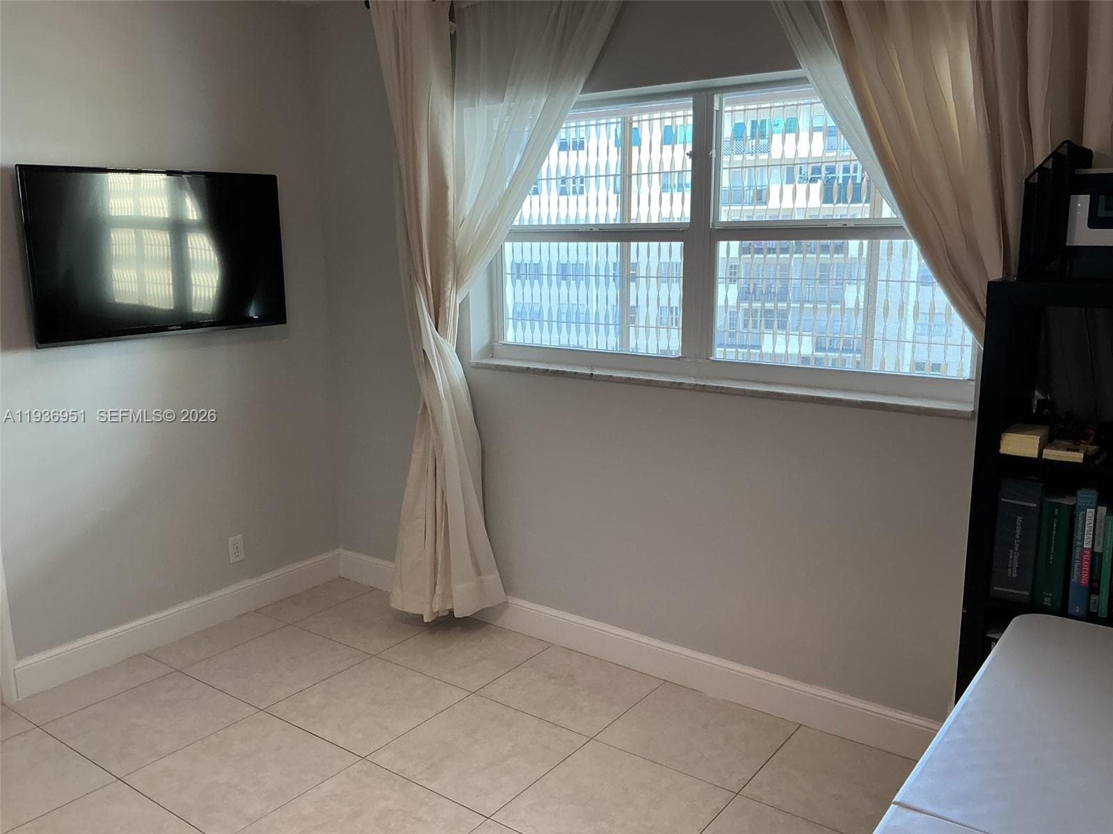 PARK LAYNE TOWERS CONDO · #55 in Hallandale Beach - Photo 26