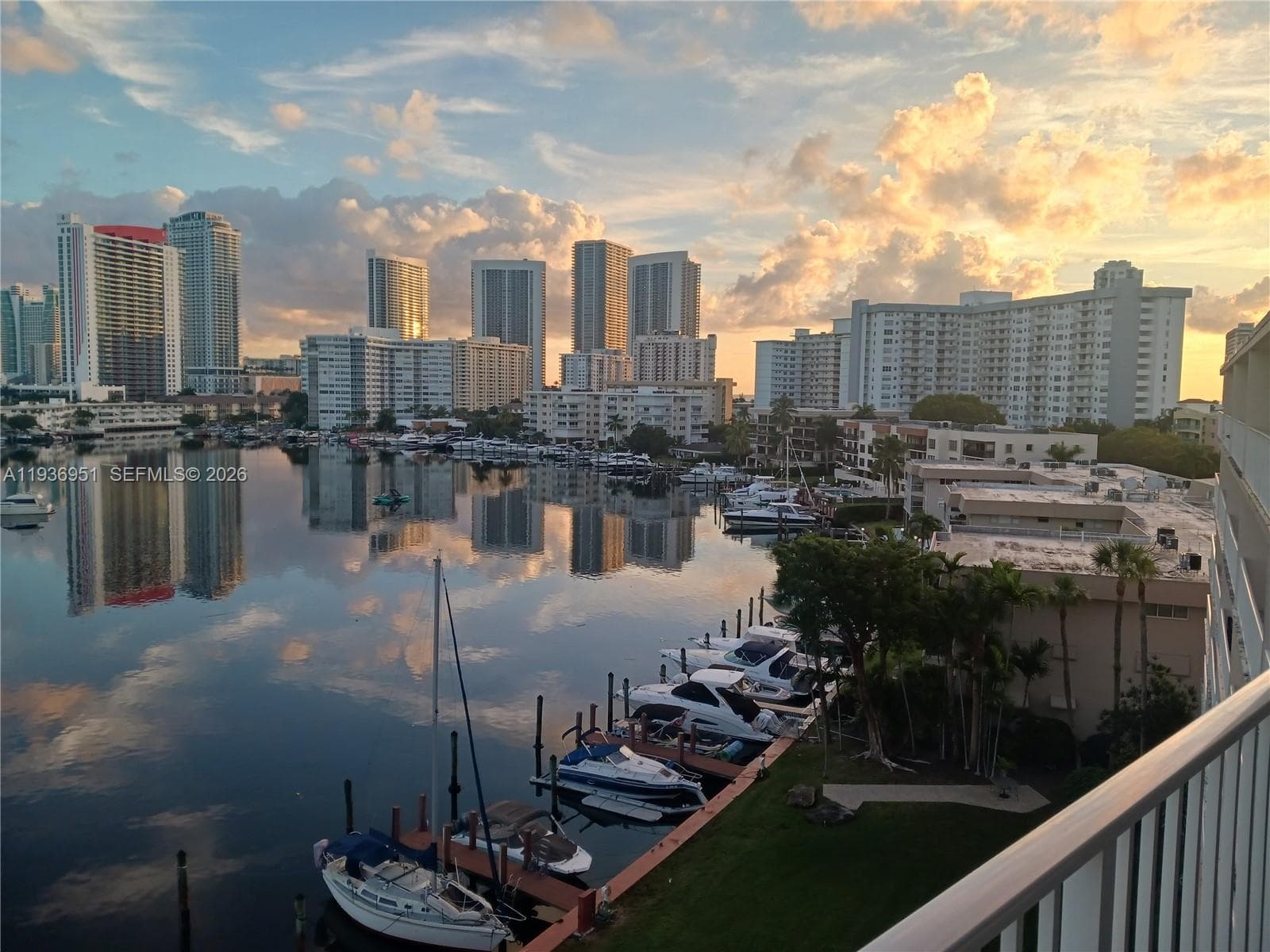 PARK LAYNE TOWERS CONDO · #55 in Hallandale Beach - Photo 29