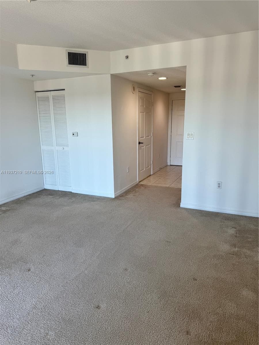 KEYSTONE PARK CONDO · #713 in Miami - Photo 16