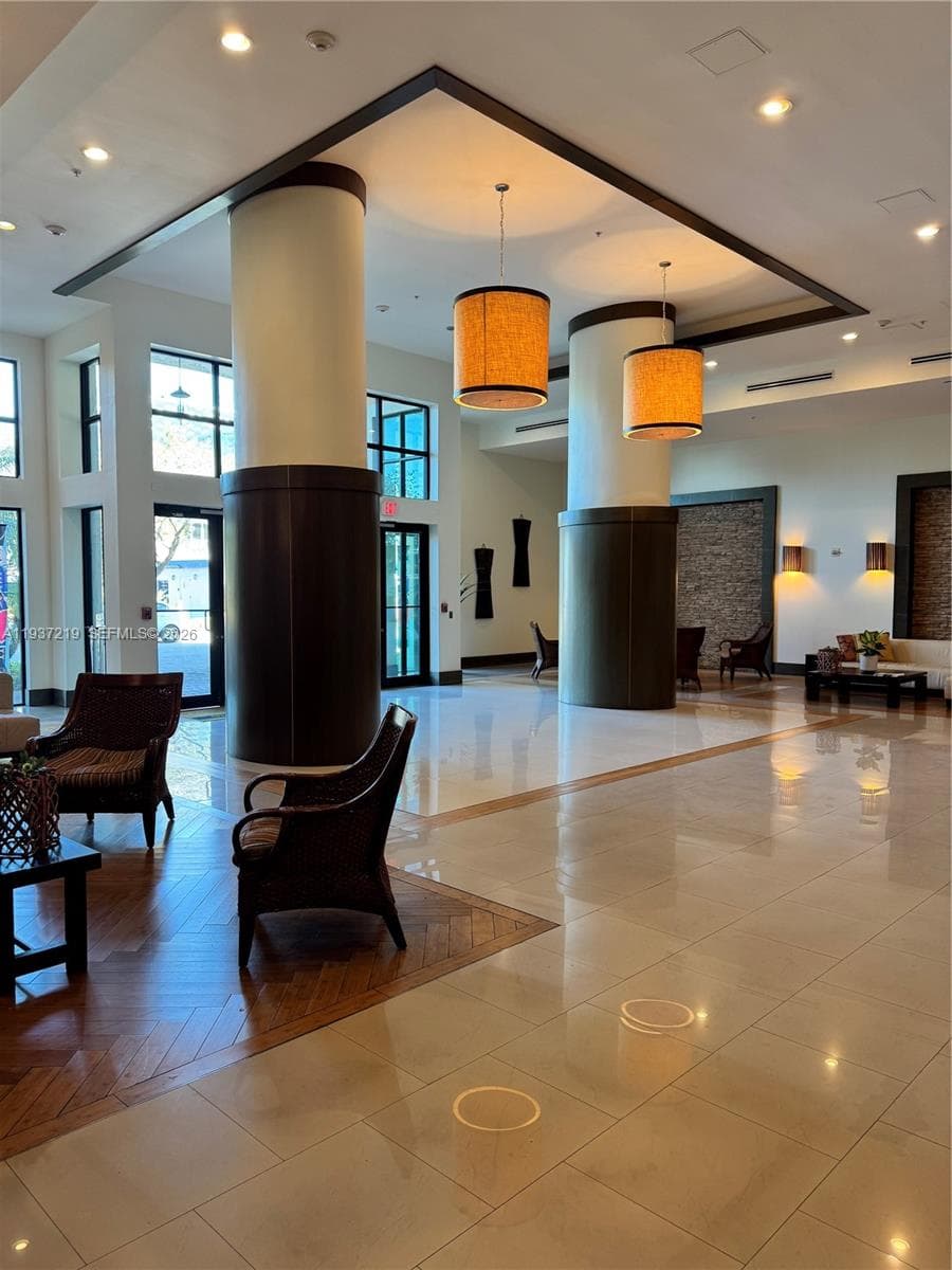 KEYSTONE PARK CONDO · #713 in Miami - Photo 3