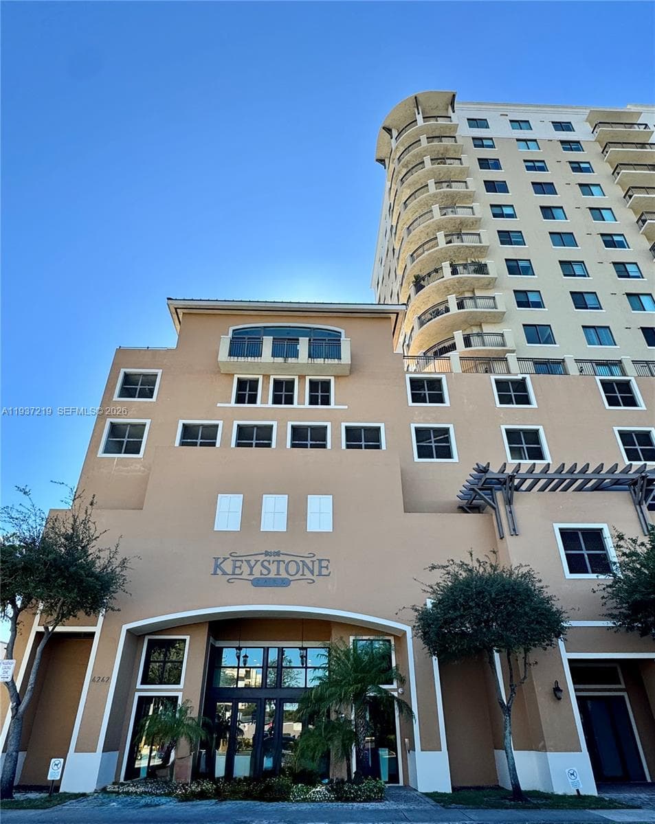 KEYSTONE PARK CONDO · #713 in Miami - Photo 1