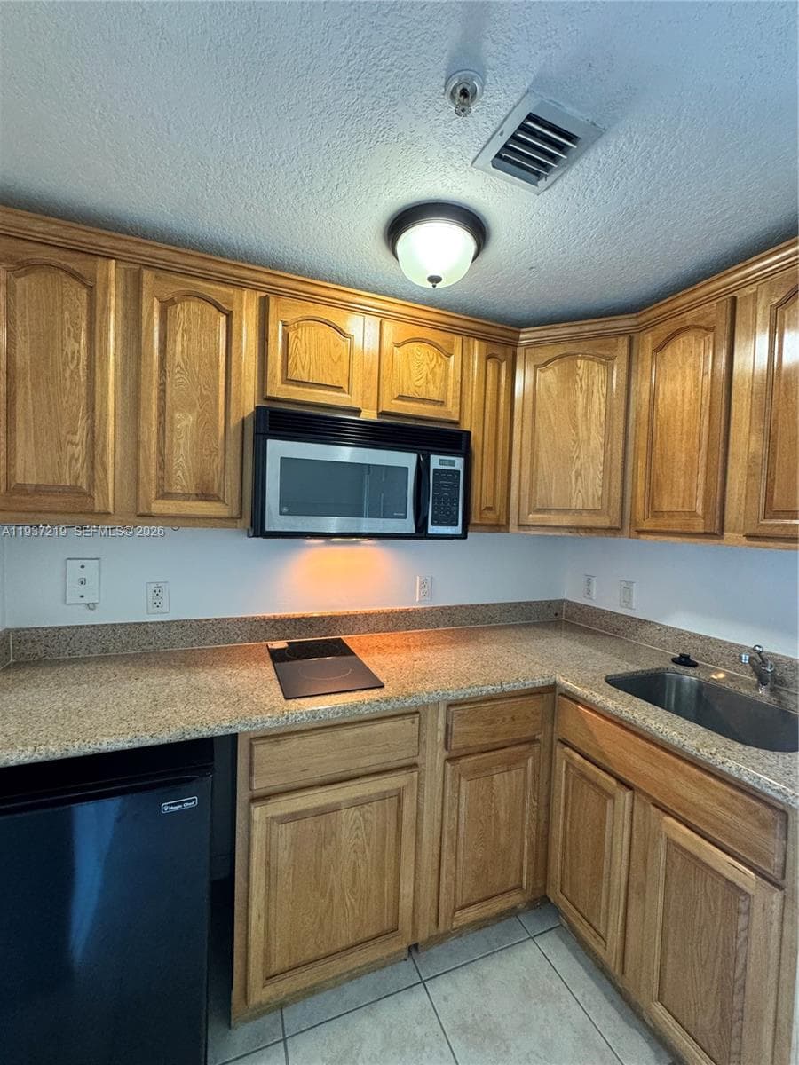 KEYSTONE PARK CONDO · #713 in Miami - Photo 20
