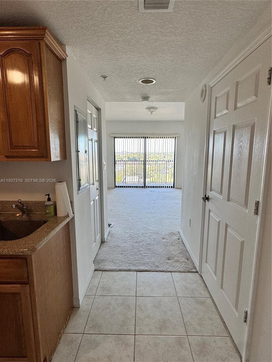 KEYSTONE PARK CONDO · #713 in Miami - Photo 11