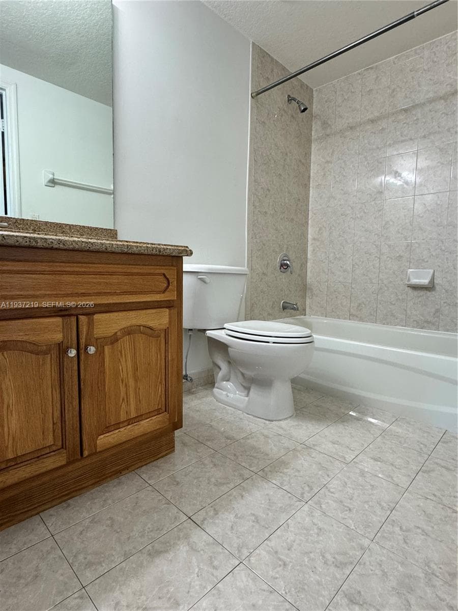 KEYSTONE PARK CONDO · #713 in Miami - Photo 25