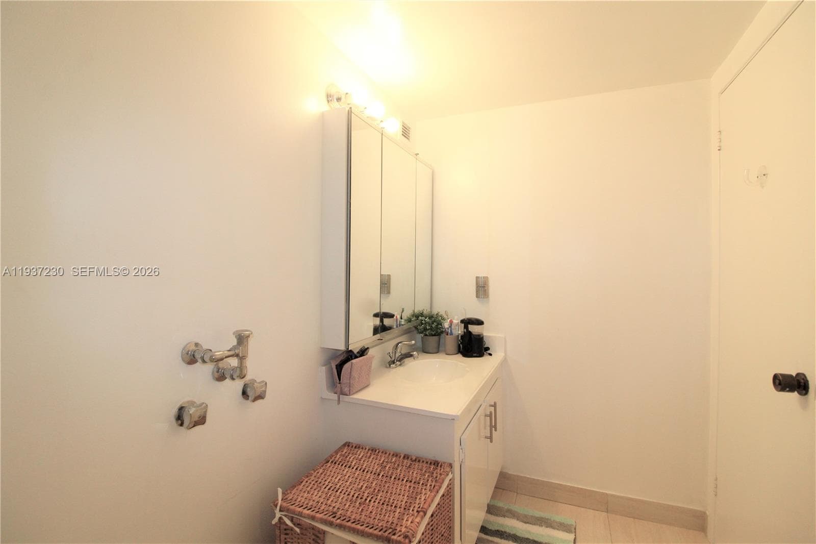 OLYMPUS CONDO · #315 in Hallandale Beach - Photo 17