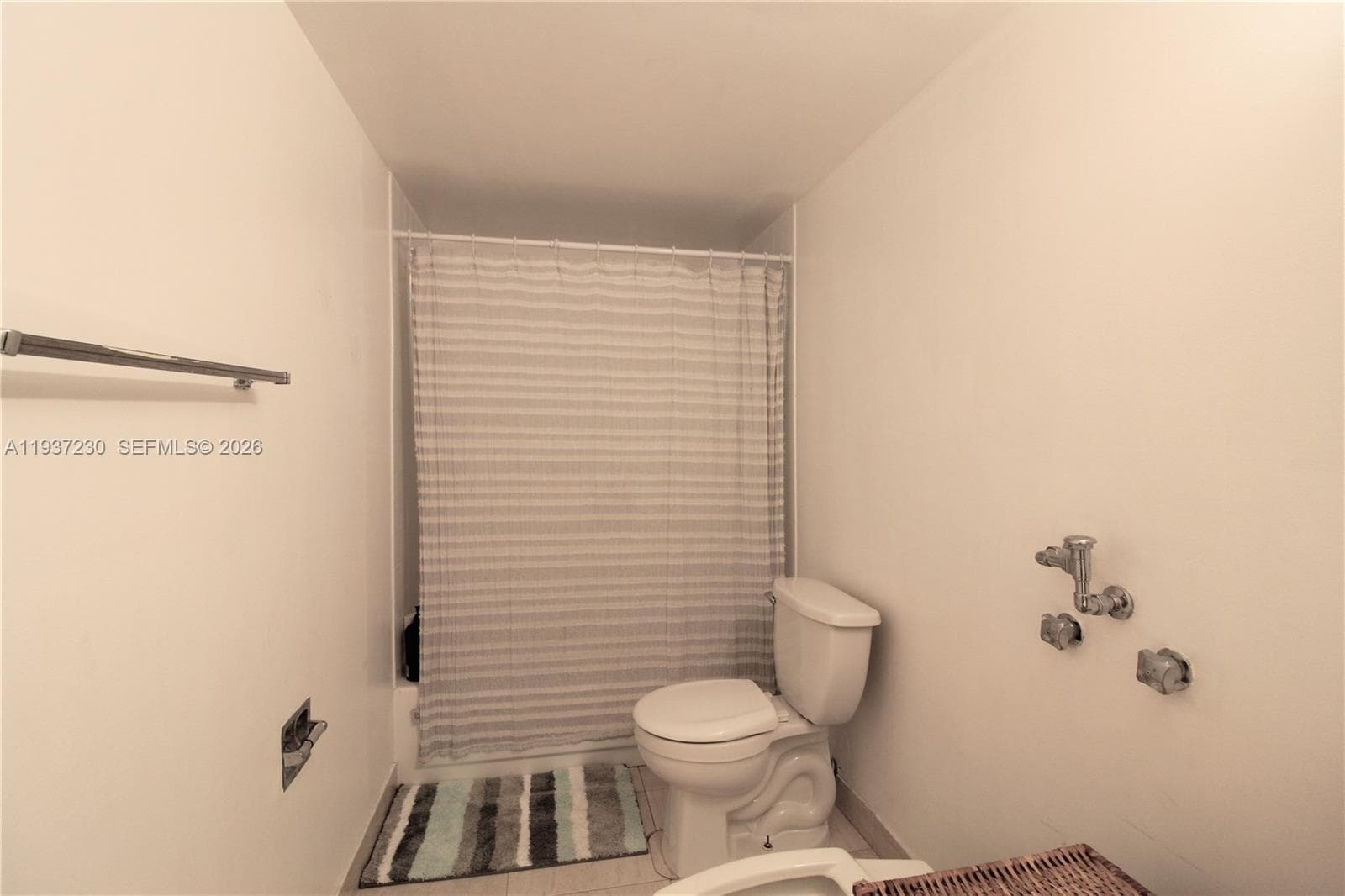 OLYMPUS CONDO · #315 in Hallandale Beach - Photo 12
