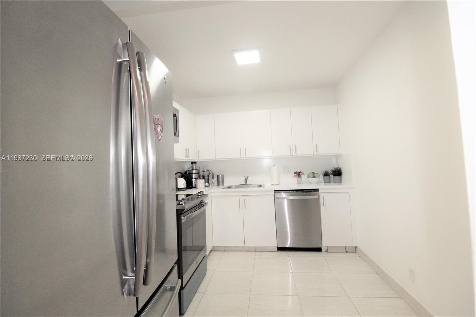 OLYMPUS CONDO · #315 in Hallandale Beach - Photo 7