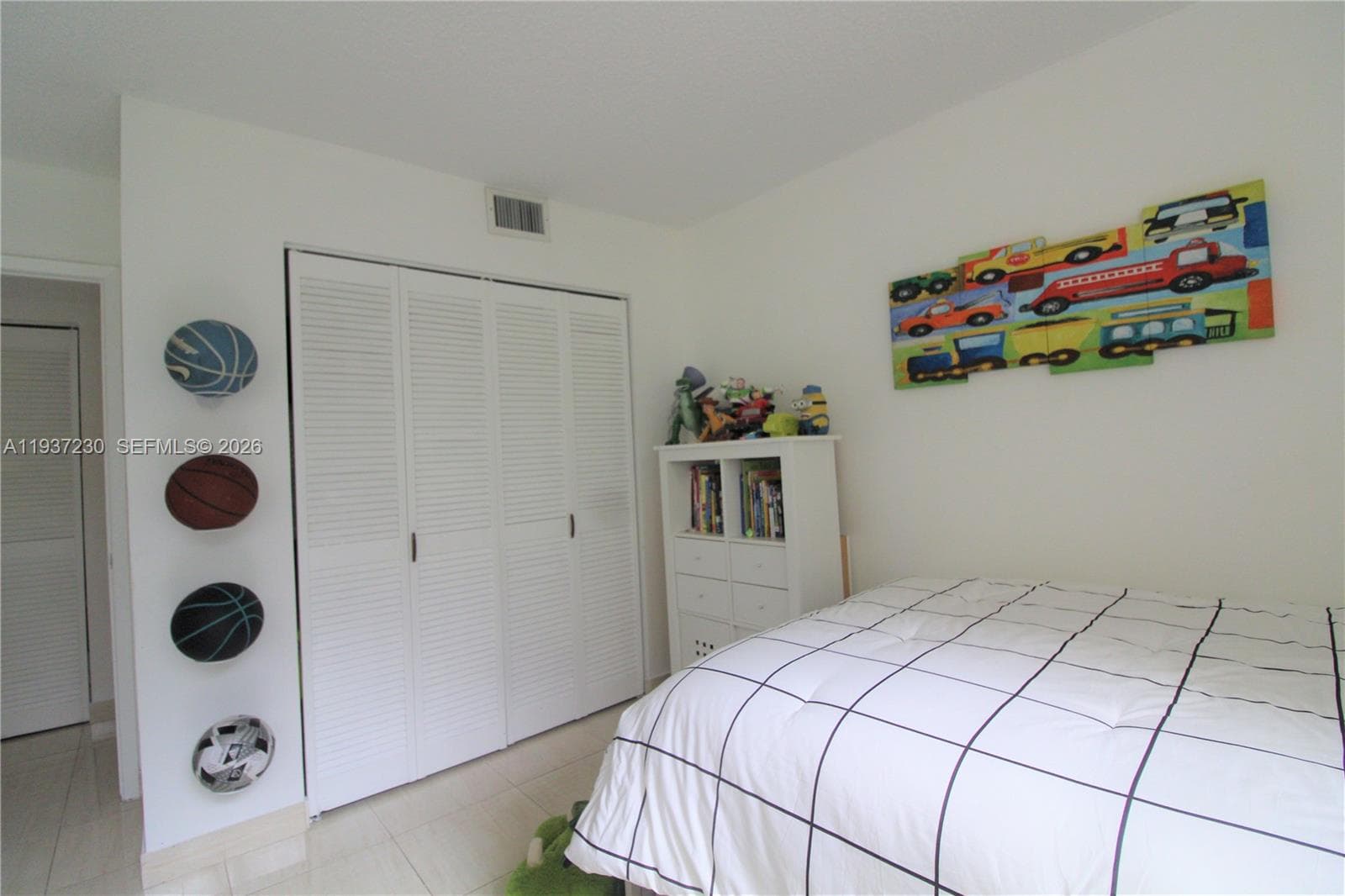 OLYMPUS CONDO · #315 in Hallandale Beach - Photo 14