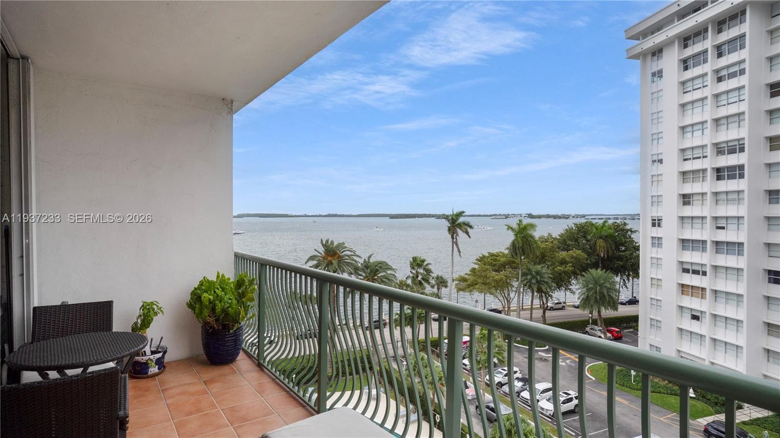BRICKELL BAY TOWER CONDO · #706 in Miami - Photo 13