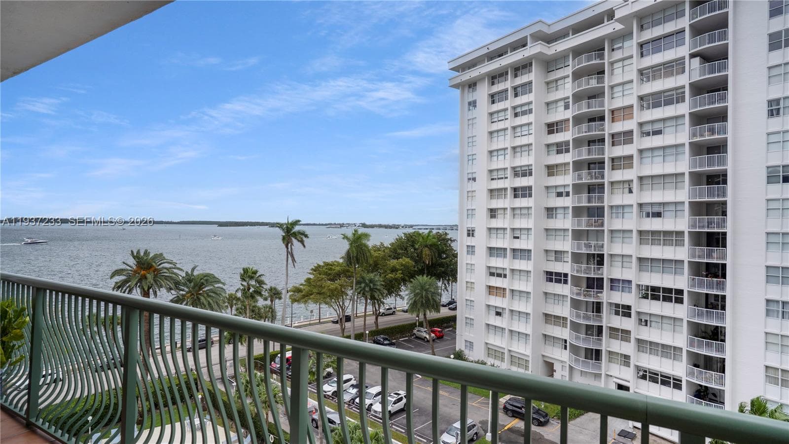 BRICKELL BAY TOWER CONDO · #706 in Miami - Photo 14