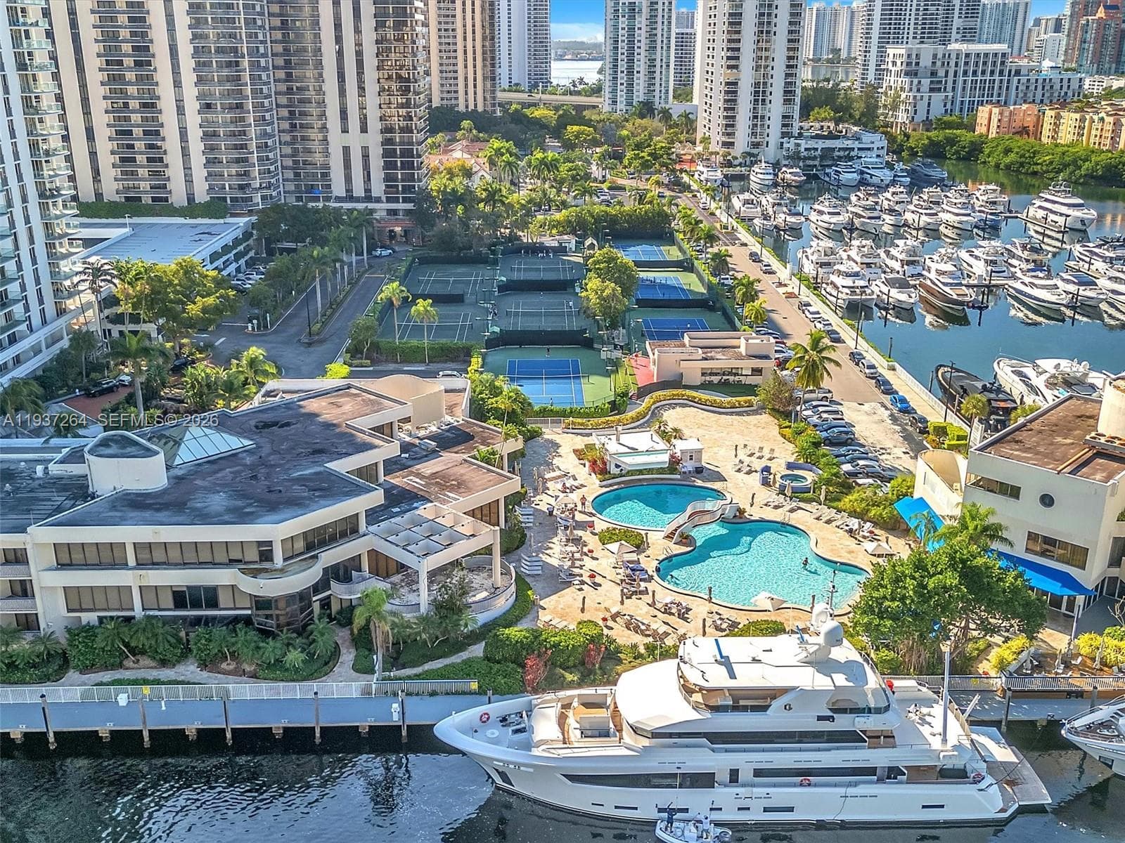 Turnberry Isle · #25D in Aventura - Photo 27