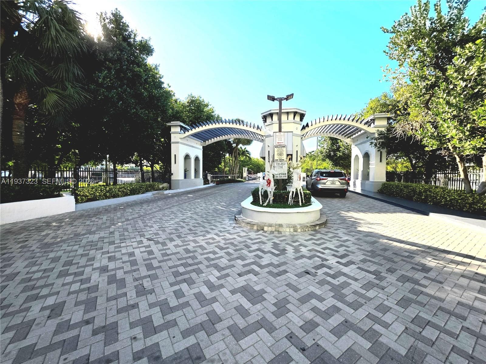 POINCIANA IS YT & RCQ CLU · #802 in Sunny Isles Beach - Photo 3