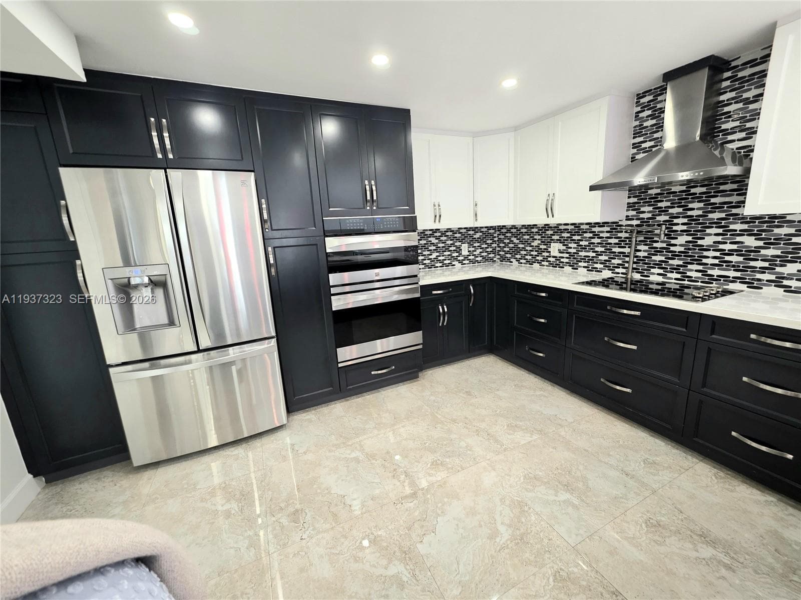 POINCIANA IS YT & RCQ CLU · #802 in Sunny Isles Beach - Photo 28
