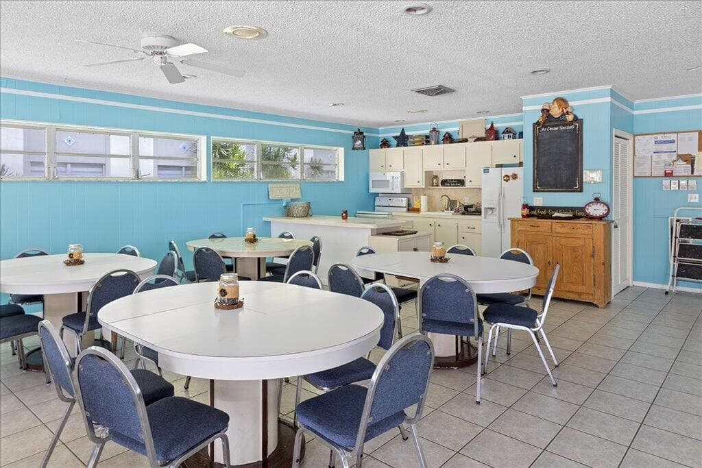 Clubhouse 1