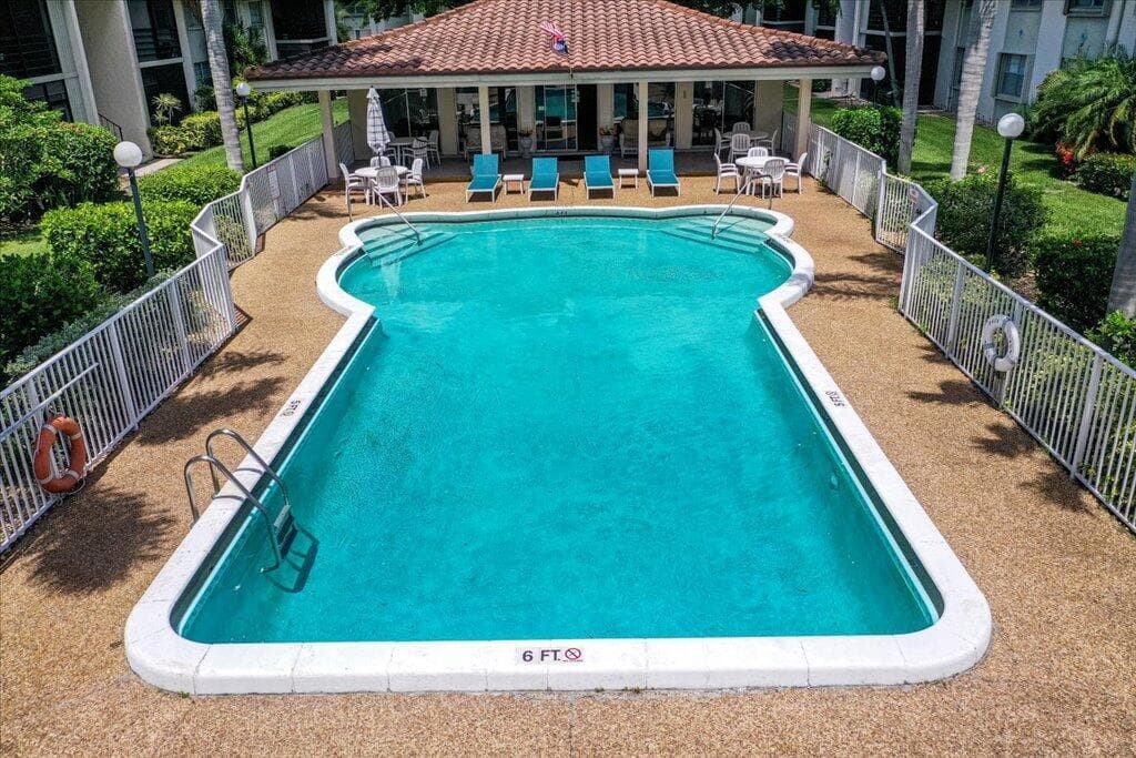 Pool 2