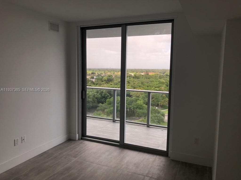 THE HARBOUR NORTH CONDO · #1005 in North Miami Beach - Photo 30