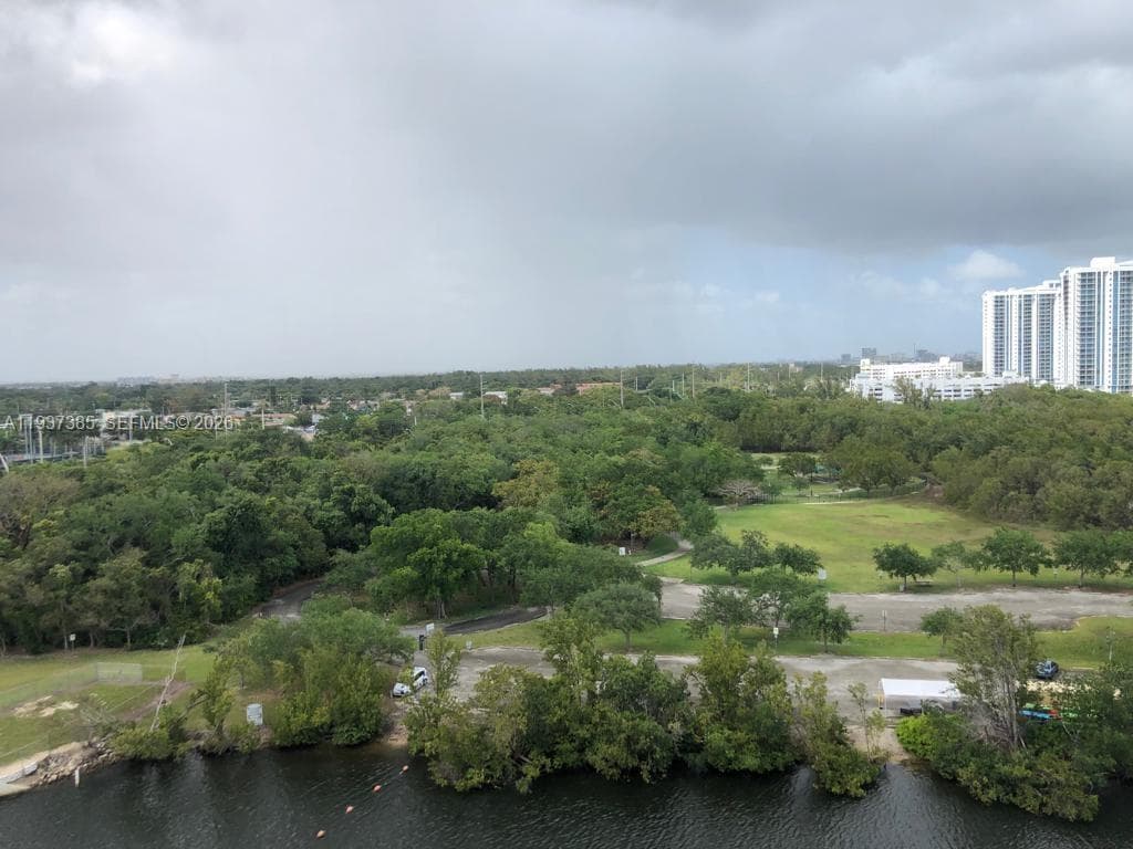 THE HARBOUR NORTH CONDO · #1005 in North Miami Beach - Photo 49