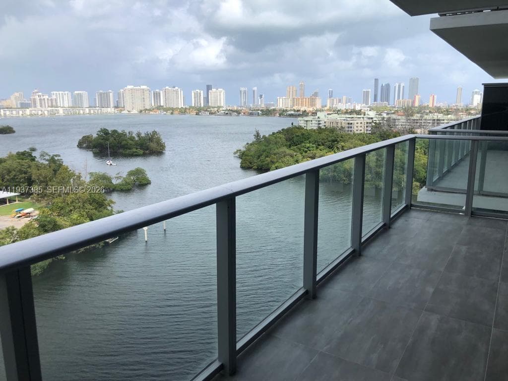 THE HARBOUR NORTH CONDO · #1005 in North Miami Beach - Photo 44