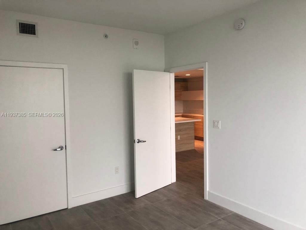 THE HARBOUR NORTH CONDO · #1005 in North Miami Beach - Photo 31