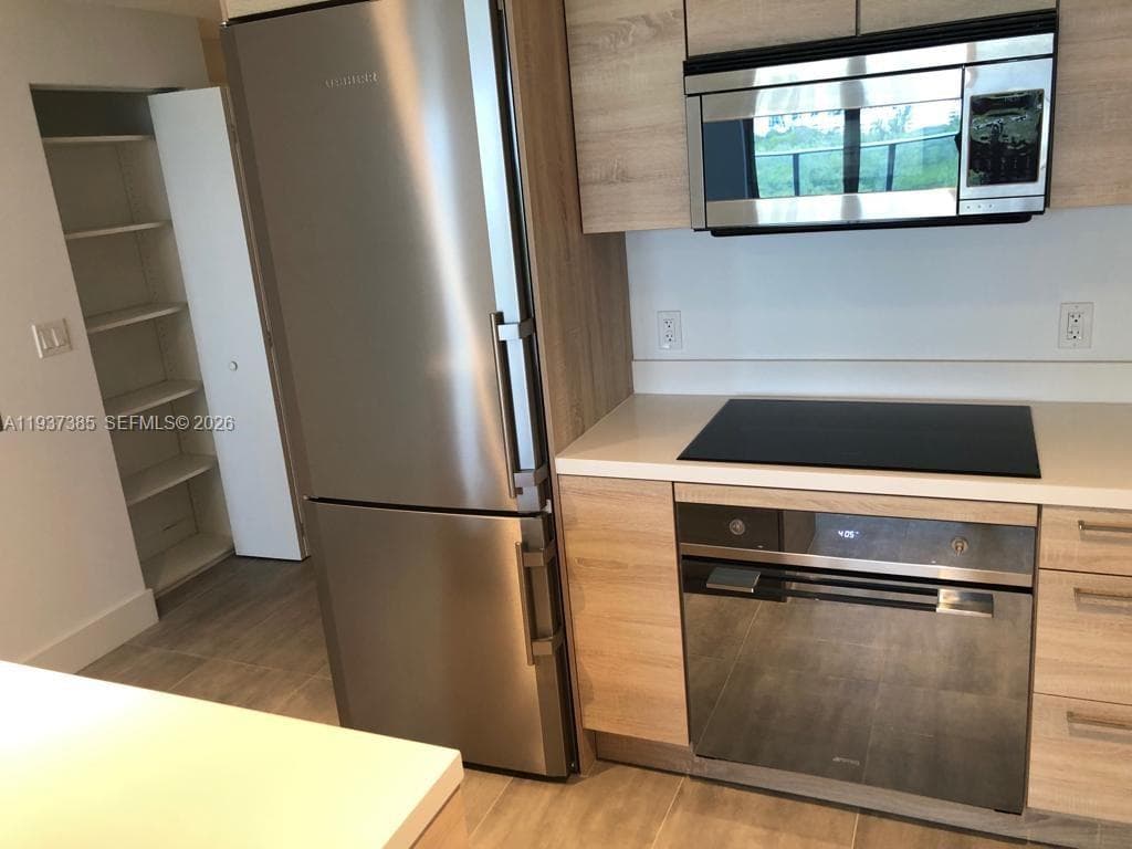 THE HARBOUR NORTH CONDO · #1005 in North Miami Beach - Photo 8
