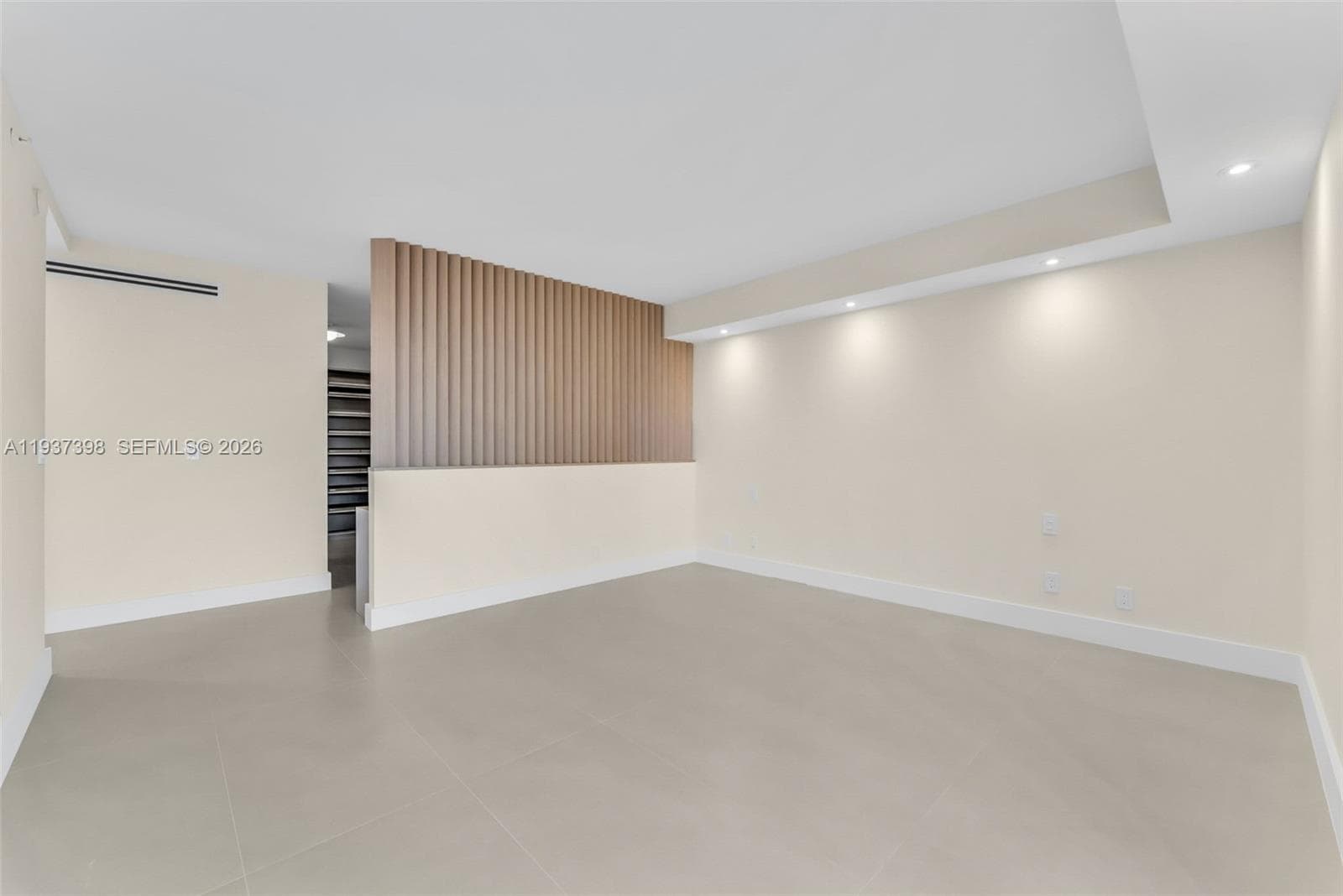 TURNBERRY TOWERS · #4K in Aventura - Photo 9