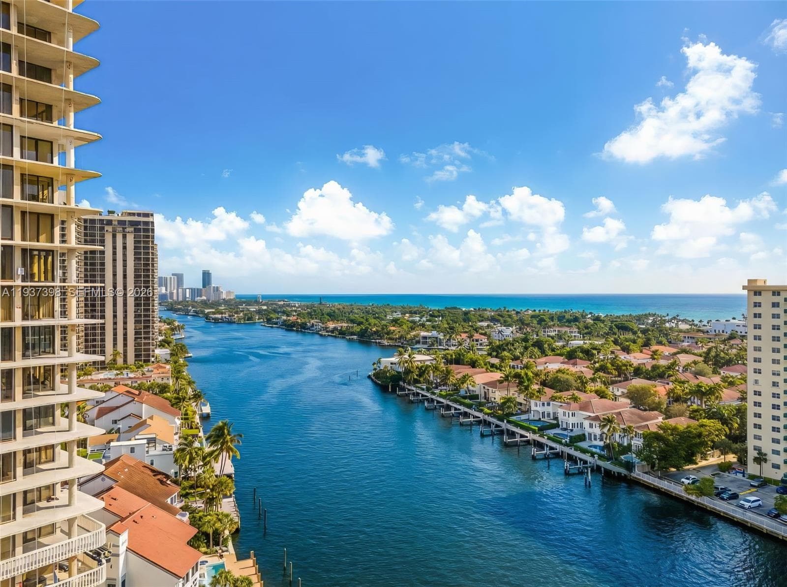 TURNBERRY TOWERS · #4K in Aventura - Photo 25