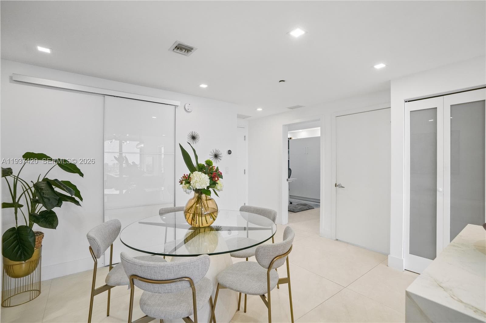 THE HARBOUR SOUTH CONDO · #2819 in North Miami Beach - Photo 3