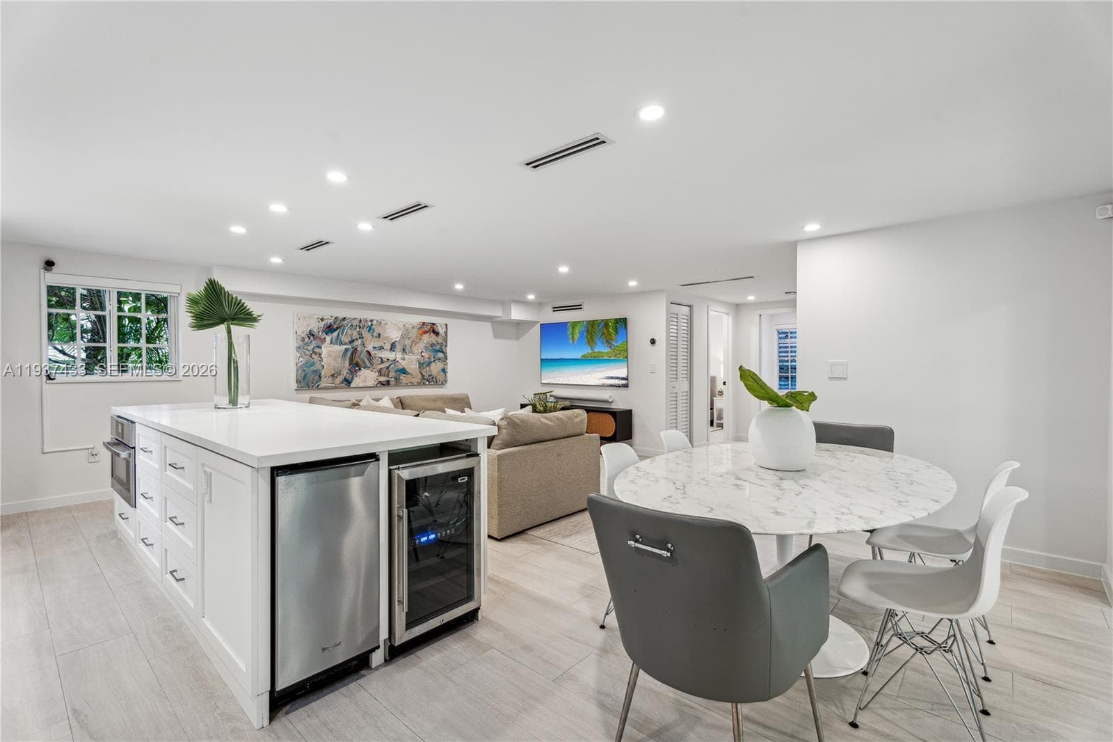 THE DARIA CONDO · #5 in Miami Beach - Photo 12