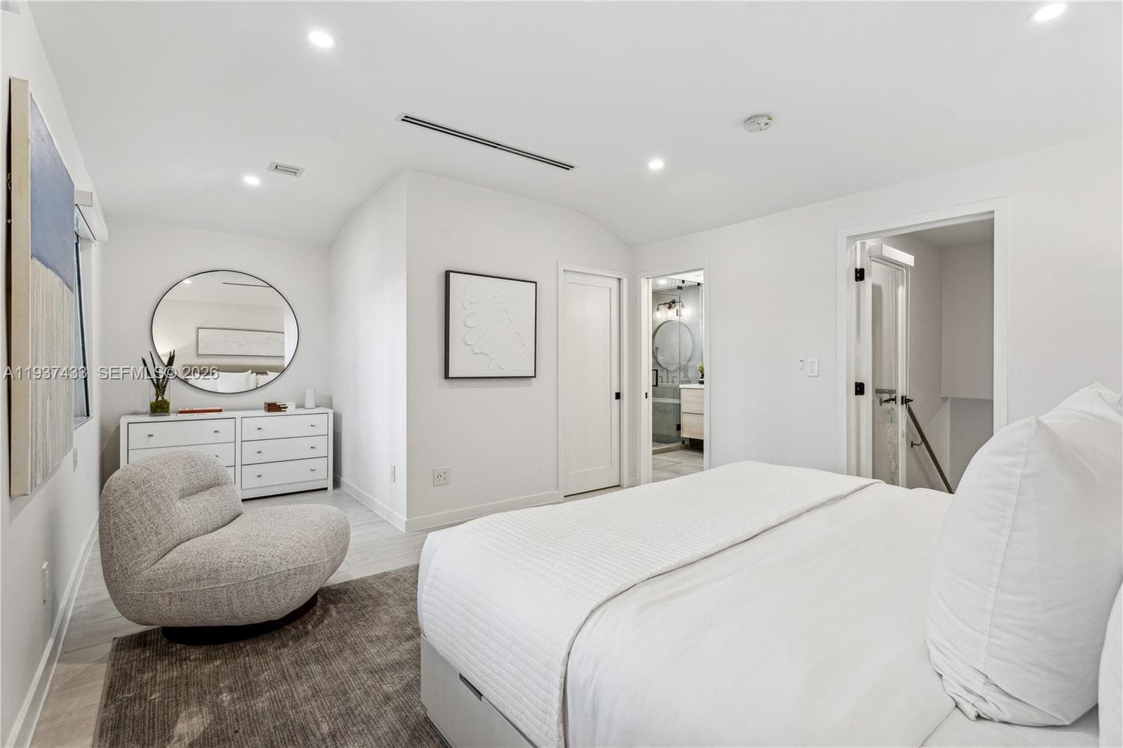 THE DARIA CONDO · #5 in Miami Beach - Photo 18