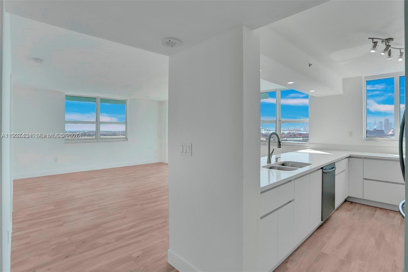 THE FLORIDIAN CONDO · #2001 in Miami Beach - Photo 6