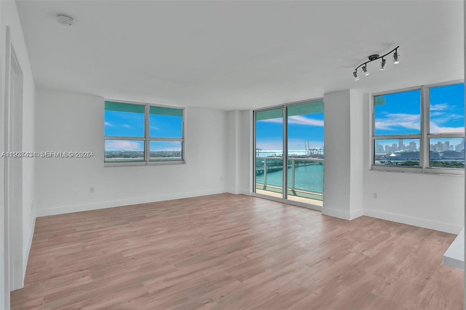 THE FLORIDIAN CONDO · #2001 in Miami Beach - Photo 5