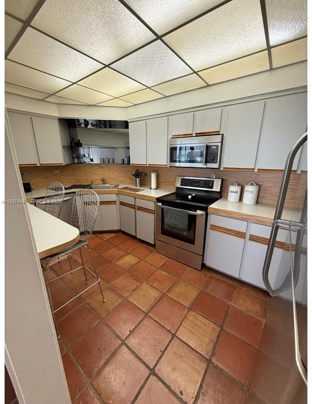 BRICKELL BAY TOWER CONDO · #105 in Miami - Photo 8