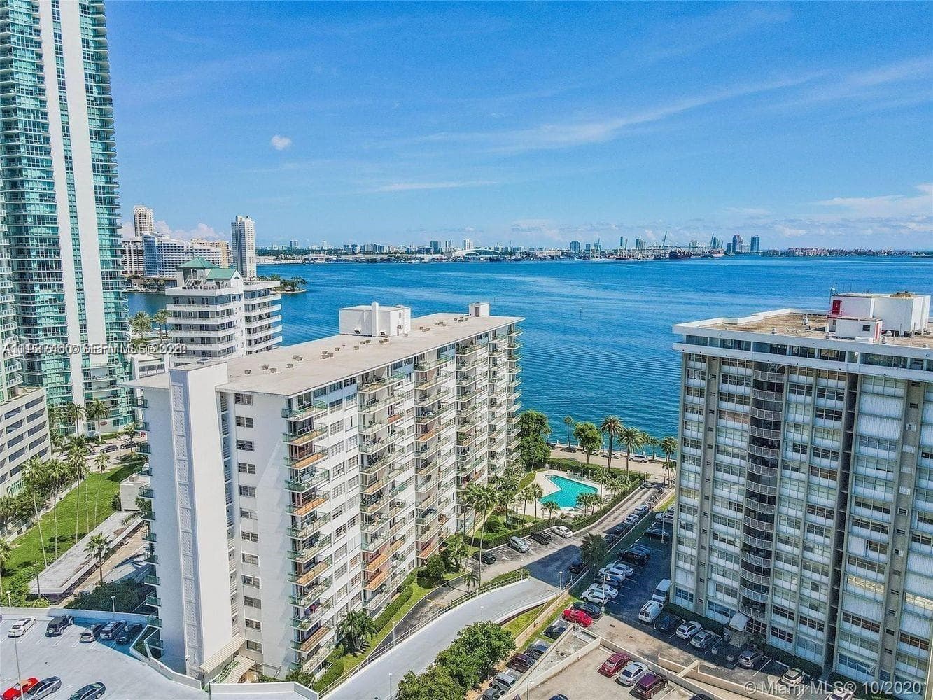 BRICKELL BAY TOWER CONDO · #105 in Miami - Photo 12