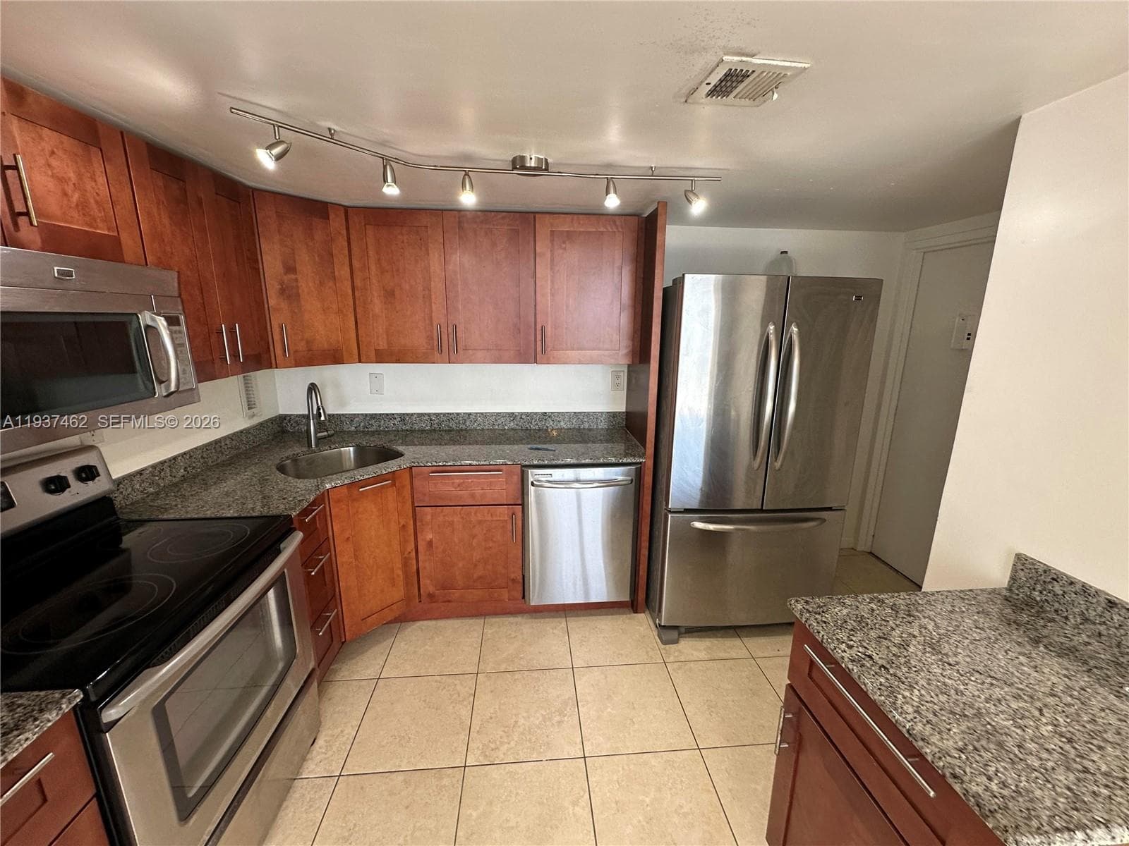 Kennedy House Condo · #8K in Miami - Photo 27