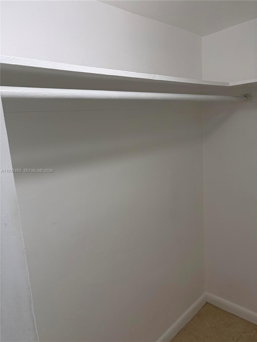 Walking Closet Master