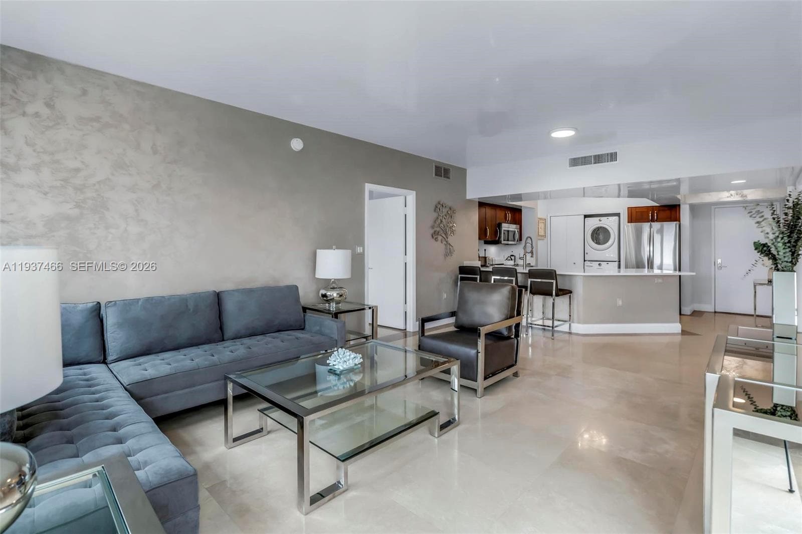 Turnberry Village · #1209 in Sunny Isles Beach - Photo 2