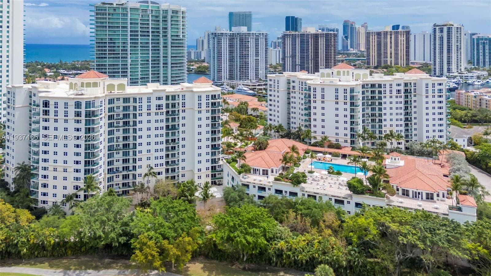 Turnberry Village · #1209 in Sunny Isles Beach - Photo 41