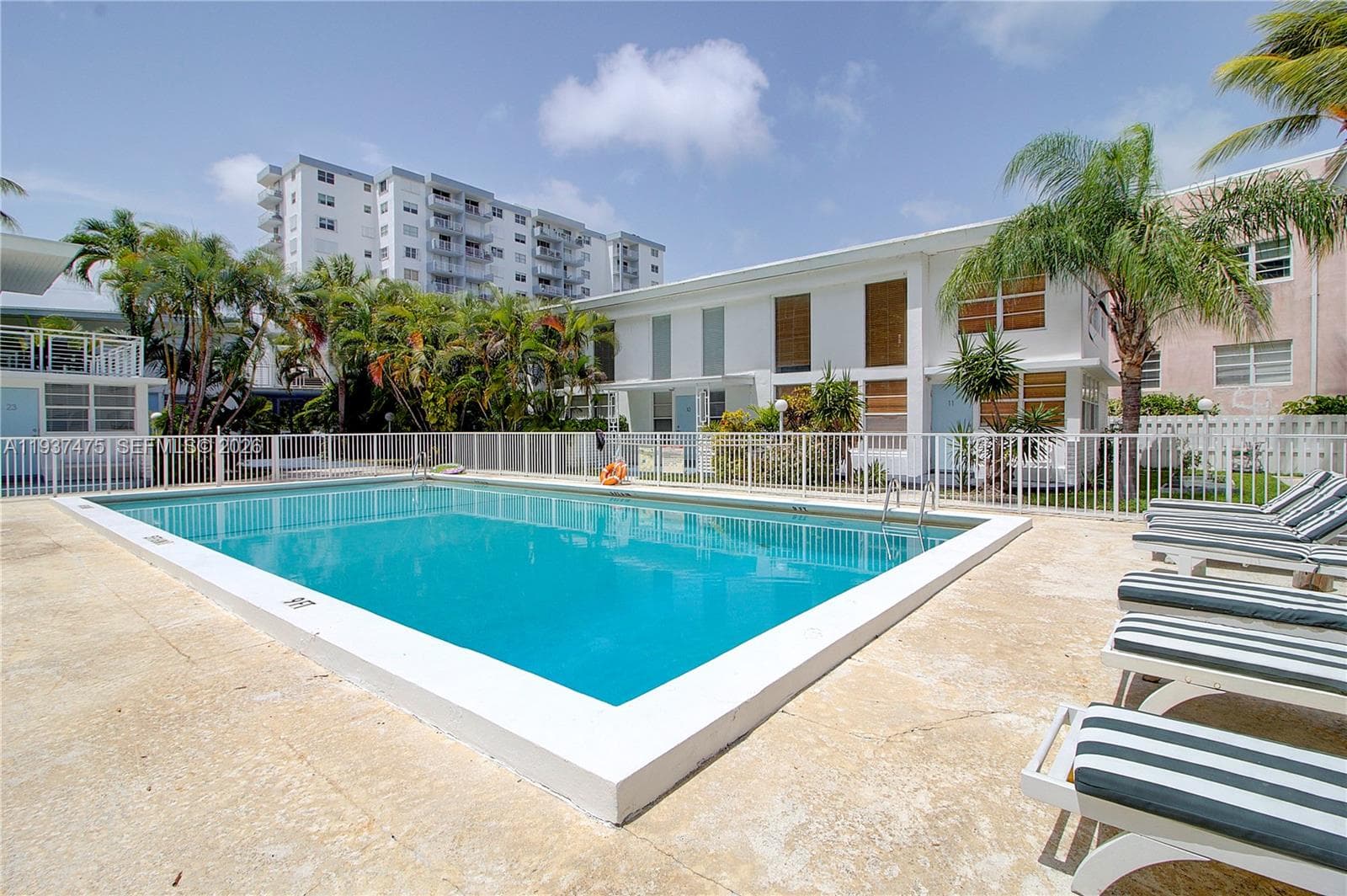 THE TROPICAL RESORT CONDO · #22 in Miami Beach - Photo 20