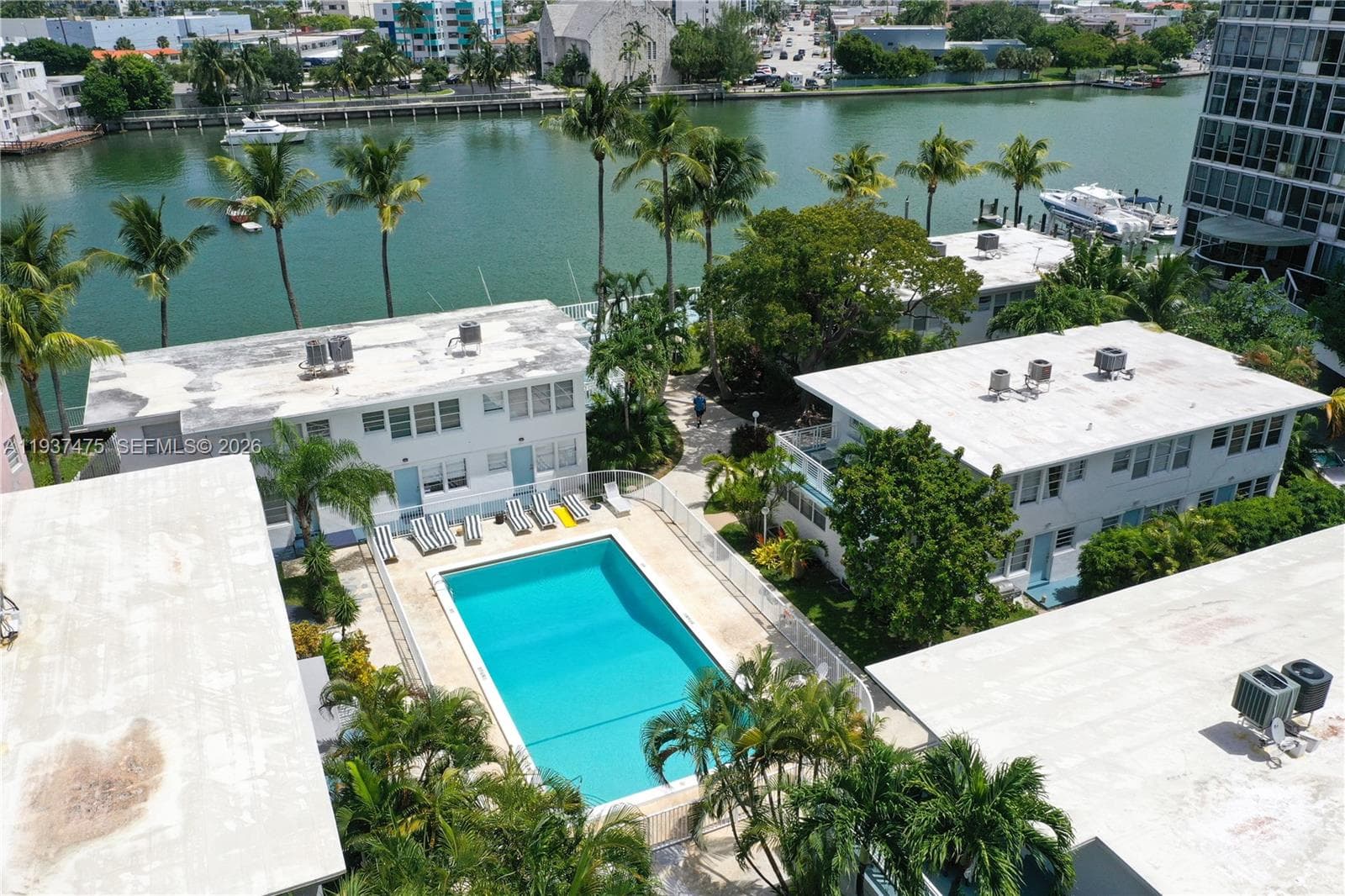 THE TROPICAL RESORT CONDO · #22 in Miami Beach - Photo 24