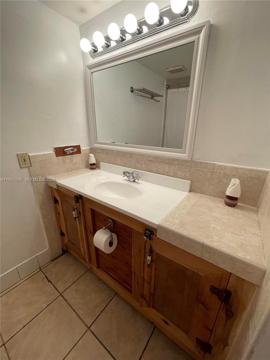 North Bay Villas Condo · #323 in North Bay Village - Photo 16