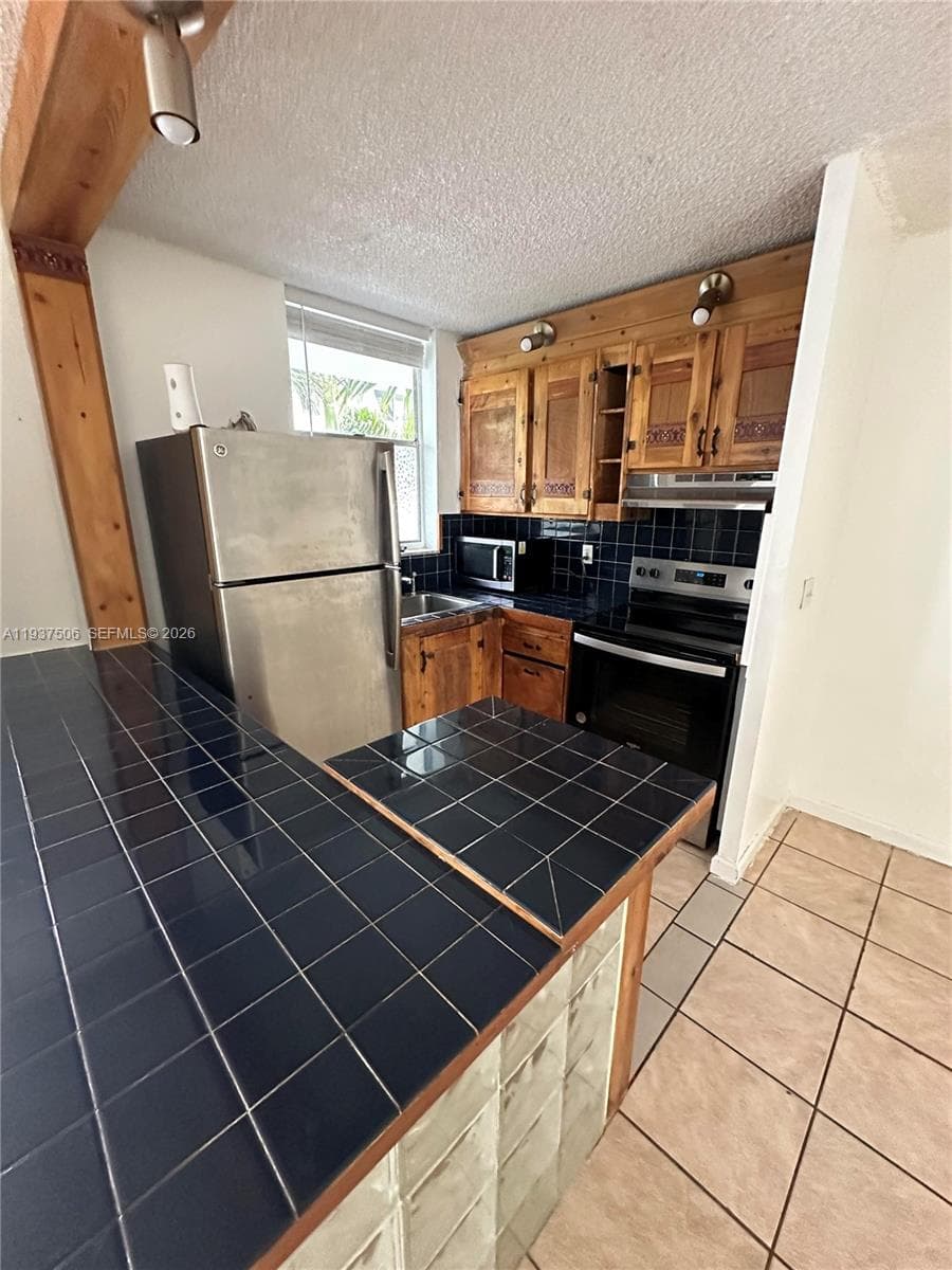 North Bay Villas Condo · #323 in North Bay Village - Photo 1