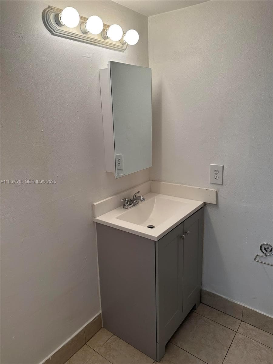 North Bay Villas Condo · #102 in North Bay Village - Photo 20