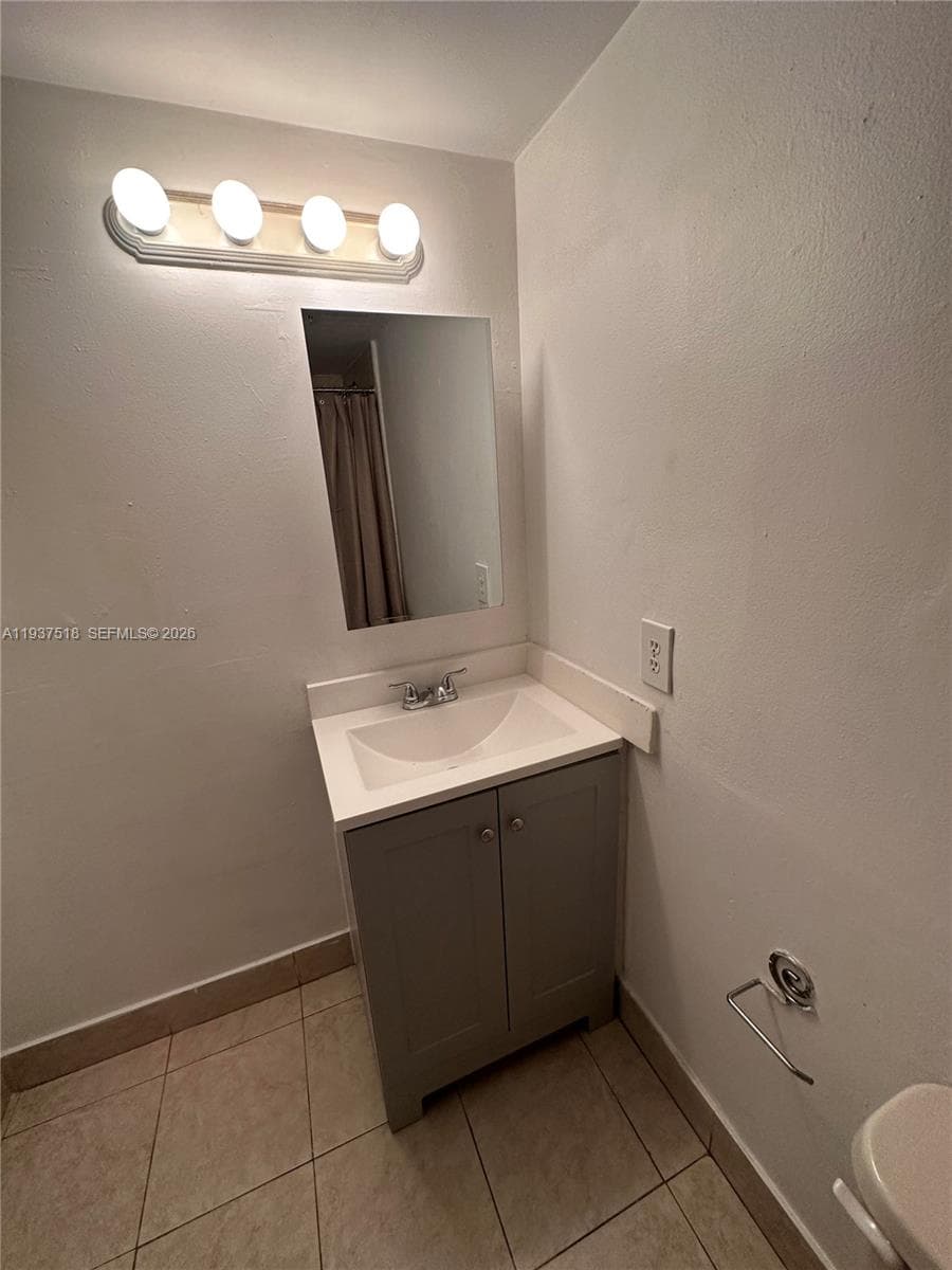 North Bay Villas Condo · #102 in North Bay Village - Photo 37