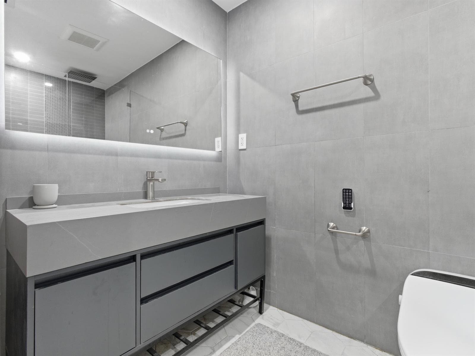 Home Theatre Bathroom 1