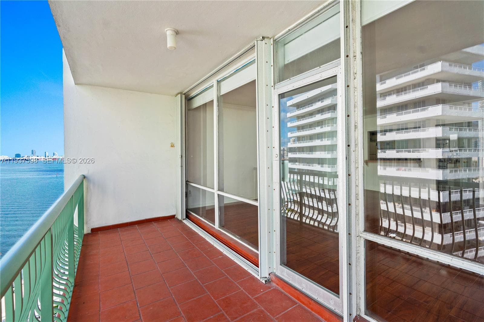 BRICKELL BAY TOWER CONDO · #1114 in Miami - Photo 2