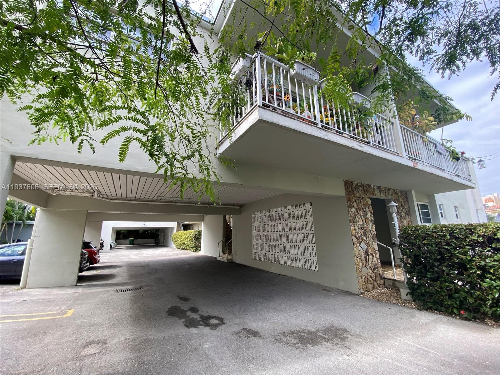 JEFFERSON GARDENS CONDO · #2 in Miami Beach - Photo 1